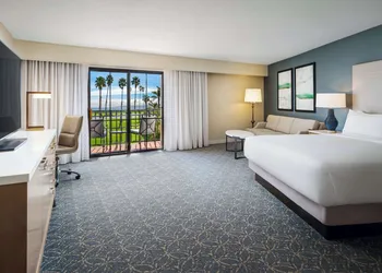 Hilton Santa Barbara Beachfront Resort hotel thumbnail 8