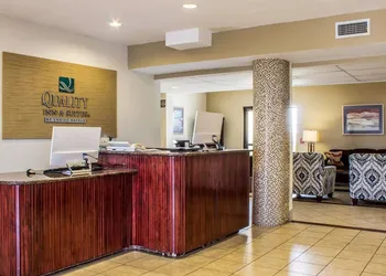Quality Inn & Suites Yuma hotel thumbnail 2