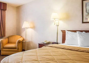 Quality Inn & Suites Yuma hotel thumbnail 8