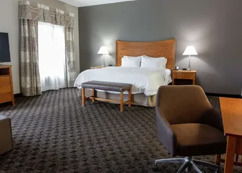 Hampton Inn & Suites Chesapeake-Square Mall hotel thumbnail 8