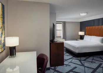 DoubleTree by Hilton Hotel & Suites Pittsburgh Downtown hotel thumbnail 7