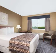 Baymont by Wyndham Columbus/Rickenbacker hotel detail image 3