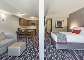 Microtel Inn & Suites By Wyndham Bonnyville hotel thumbnail 6