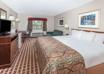 Baymont by Wyndham Smyrna hotel thumbnail 7