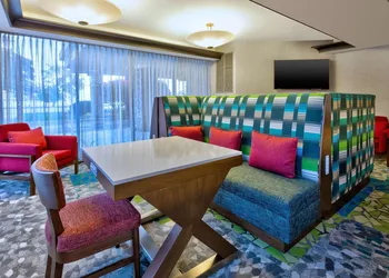 Hampton Inn Traverse City hotel thumbnail 2