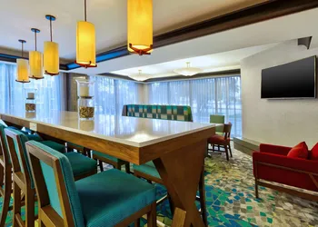 Hampton Inn Traverse City hotel thumbnail 3