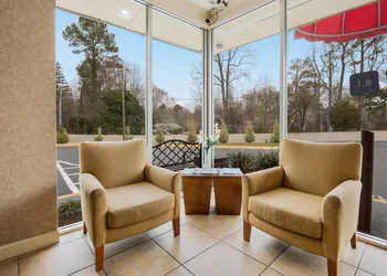 Econo Lodge Williamsburg Historic Area hotel thumbnail 2