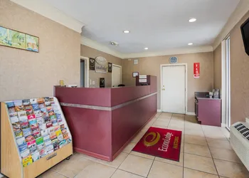 Econo Lodge Williamsburg Historic Area hotel thumbnail 3