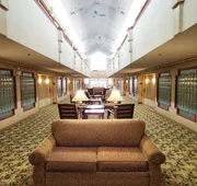 La Quinta Inn & Suites by Wyndham Appleton College Avenue hotel detail image 3