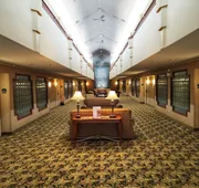 La Quinta Inn & Suites by Wyndham Appleton College Avenue hotel detail image 4