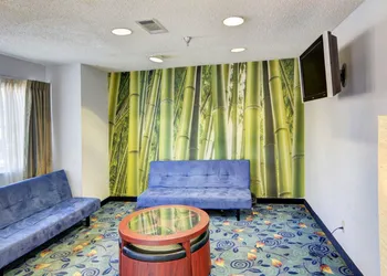Rodeway Inn & Suites Lewisville I-35 hotel thumbnail 3