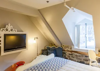 Auberge Place d'Armes hotel thumbnail 6