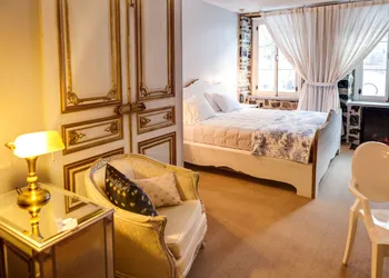 Auberge Place d'Armes hotel thumbnail 8