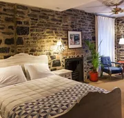 Auberge Place d'Armes hotel detail image 7