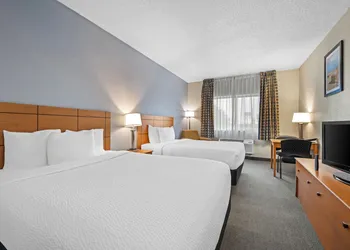 Quality Inn Dubuque on Hwy 20 hotel thumbnail 8