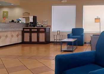 Quality Inn And Suites hotel thumbnail 3