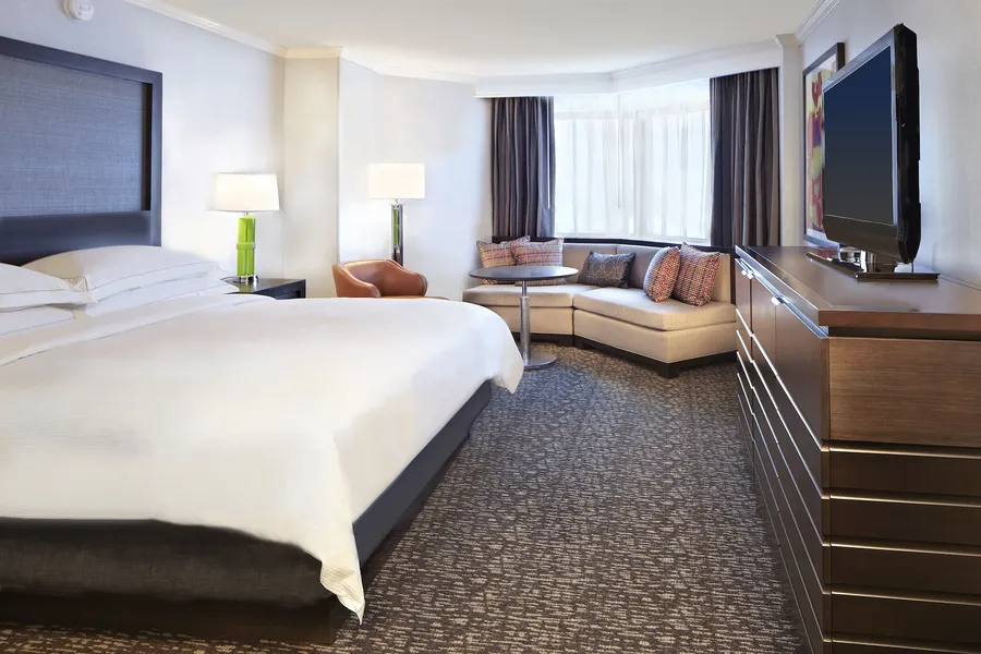 Hilton Minneapolis-St. Paul Airport hotel detail image 6