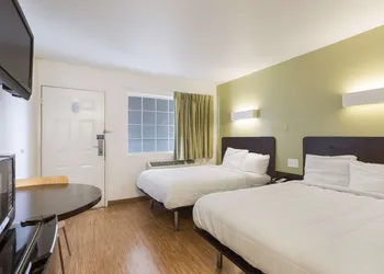 Americas Best Value Inn Bowling Green hotel thumbnail 8