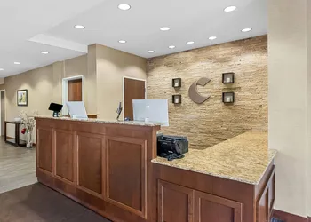 Comfort Inn & Suites West - Medical Center hotel thumbnail 3
