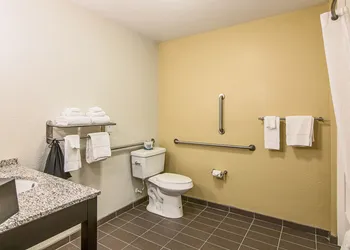 Comfort Inn & Suites West - Medical Center hotel thumbnail 7