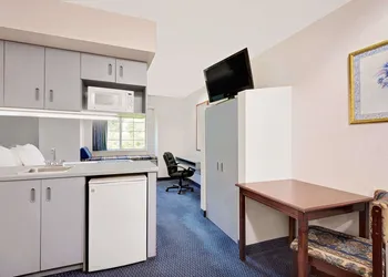 Microtel Inn & Suites by Wyndham Hagerstown by I-81 hotel thumbnail 3