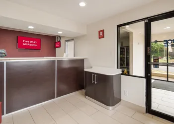 Red Roof Inn Fort Worth South hotel thumbnail 5