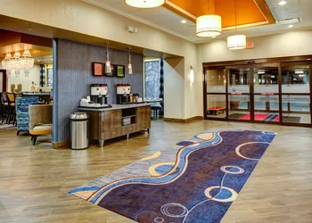Hampton Inn & Suites Columbus hotel thumbnail 5