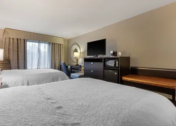 Hampton Inn & Suites Columbus hotel thumbnail 8