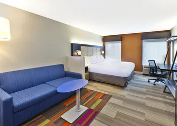 Holiday Inn Express Hotel & Suites Chicago-Midway Airport by IHG hotel thumbnail 4