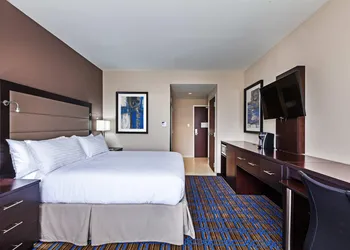 Clarion Hotel The Colony - Plano West hotel thumbnail 8