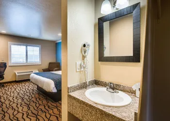 Americas Best Value Inn Richmond San Francisco hotel thumbnail 6