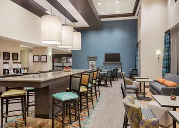 Hampton Inn & Suites West Des Moines/SW Mall Area hotel thumbnail 3