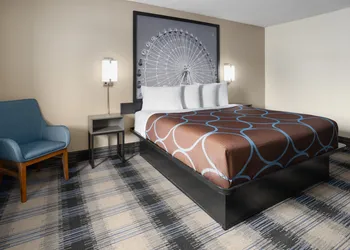 Super 8 by Wyndham Perry National Fairground Area I-75 hotel thumbnail 4