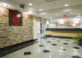 Red Roof Inn & Suites Philadelphia - Bellmawr hotel thumbnail 3