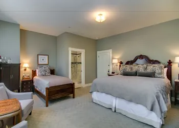 Winchester Inn hotel thumbnail 3