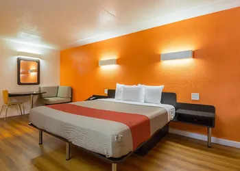 Motel 6 Garland, TX - Northeast Dallas hotel thumbnail 2