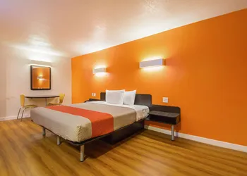 Motel 6 Garland, TX - Northeast Dallas hotel thumbnail 3