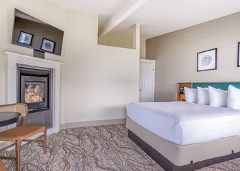 Beachfront Manor Hotel hotel thumbnail 5