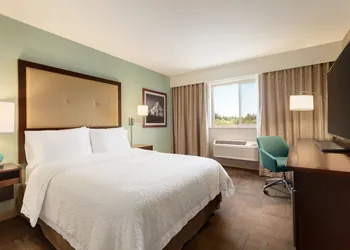 Hampton Inn Clackamas hotel thumbnail 3