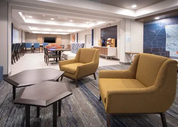 Holiday Inn Express & Suites Little Rock-West by IHG hotel thumbnail 2