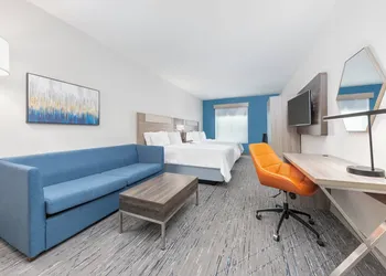 Holiday Inn Express & Suites Little Rock-West by IHG hotel thumbnail 4