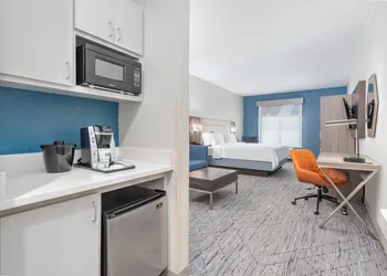 Holiday Inn Express & Suites Little Rock-West by IHG hotel thumbnail 5