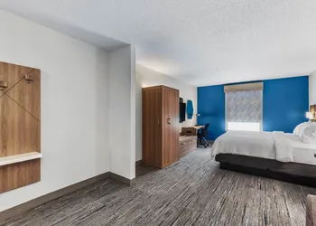 Holiday Inn Express New Albany by IHG hotel thumbnail 6