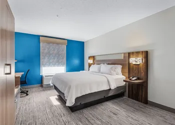 Holiday Inn Express New Albany by IHG hotel thumbnail 7