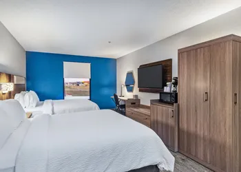 Holiday Inn Express New Albany by IHG hotel thumbnail 8