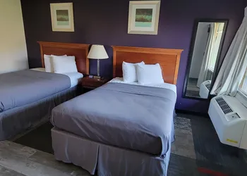 Newburgh Inn hotel thumbnail 7