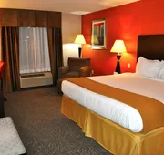 Holiday Inn Express Pittsburgh East - Mall Area by IHG hotel detail image 3
