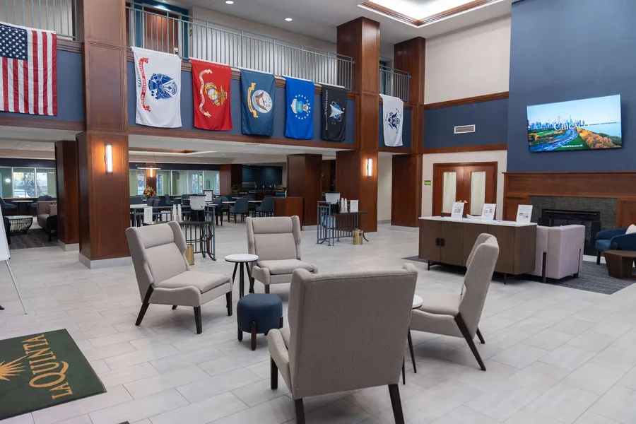 La Quinta Inn & Suites by Wyndham Bannockburn-Deerfield hotel detail image 6