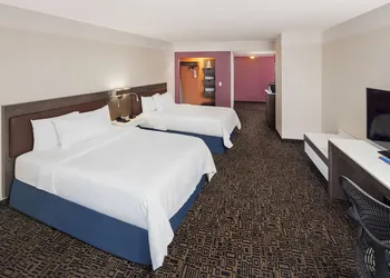 Hilton Garden Inn Montréal Centre-ville hotel thumbnail 4