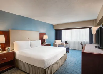 Crowne Plaza Los Angeles Harbor Hotel by IHG hotel thumbnail 3